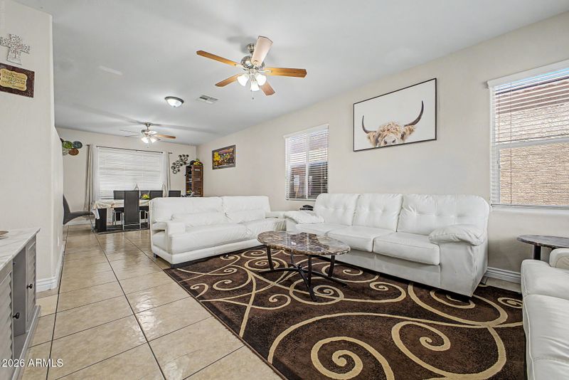 7424 W Wolf St, Phoenix, AZ 85033