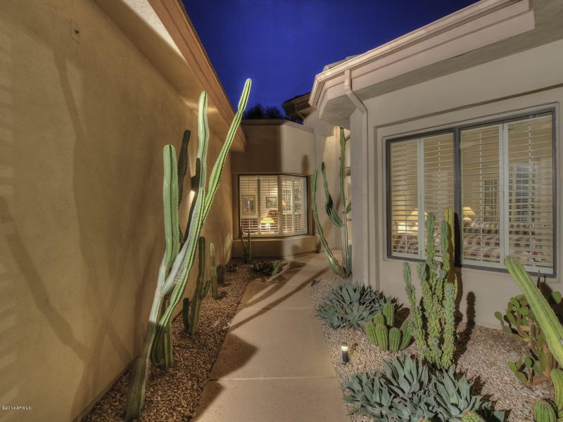 7425 E Gainey Ranch Rd #11, Scottsdale, AZ 85258