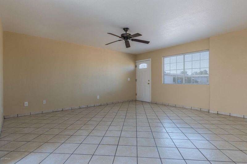 7425 W Devonshire Ave, Phoenix, AZ 85033