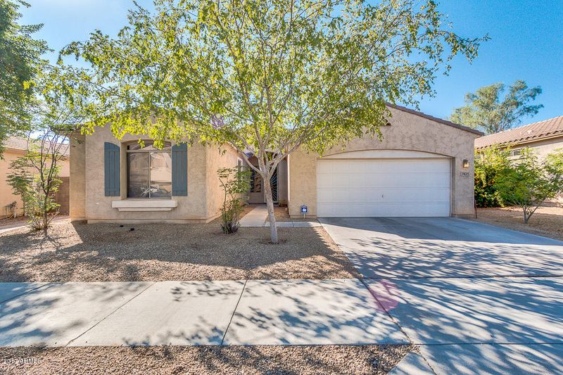 7425 W Globe Ave, Phoenix, AZ 85043