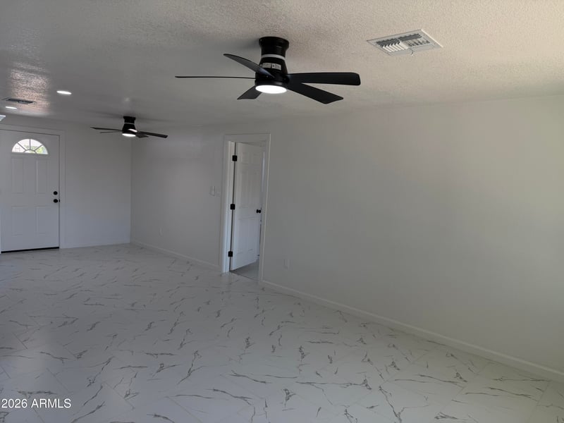 7426 W Holly St, Phoenix, AZ 85035
