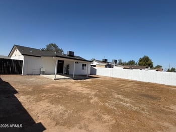 7426 Holly St, Phoenix, AZ 85035
