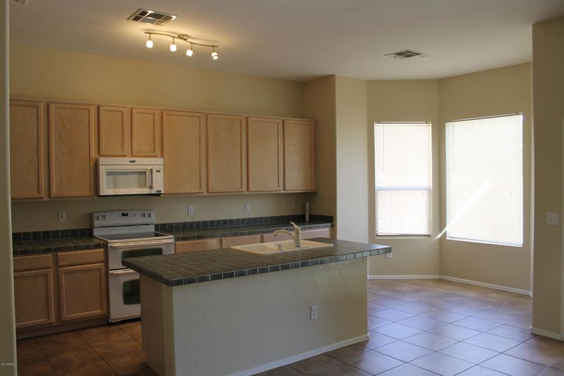 7427 W Crystal Rd, Glendale, AZ 85308