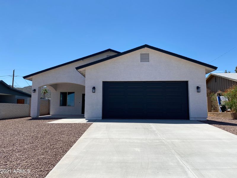 743 E Desert Dr N, Phoenix, AZ 85042