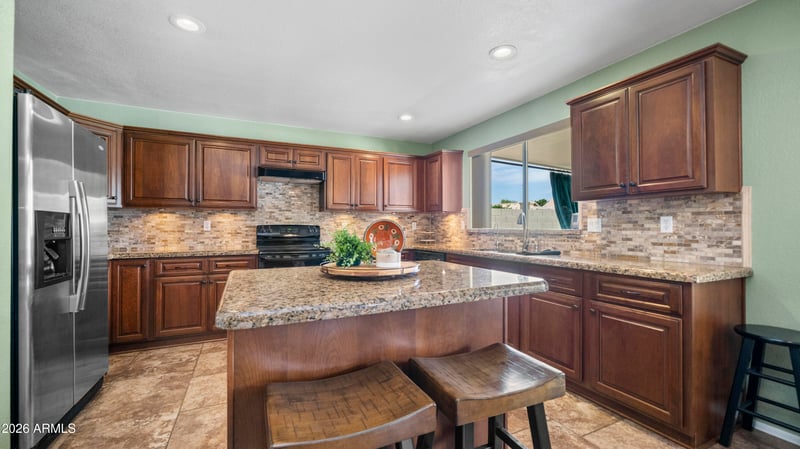 743 W Kings Ave, Phoenix, AZ 85023