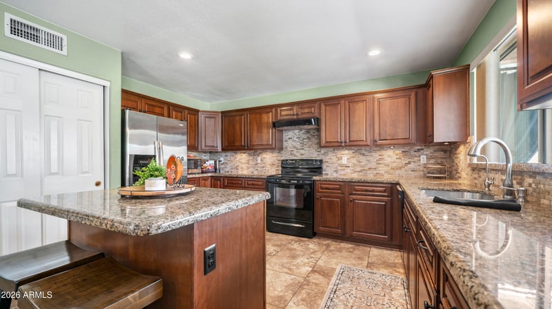743 W Kings Ave, Phoenix, AZ 85023