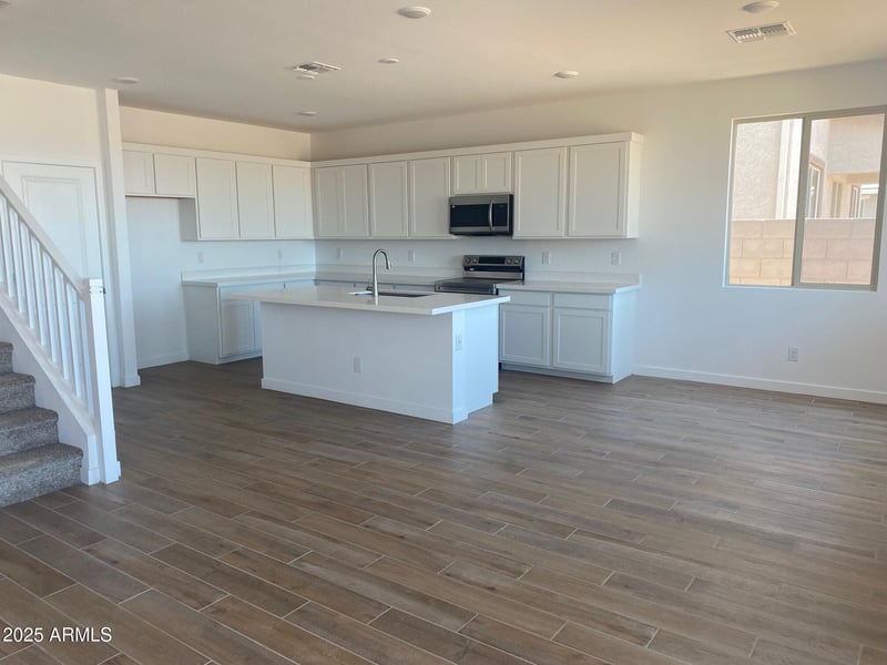 7430 Hackamore Ln, San Tan Valley, AZ 85143