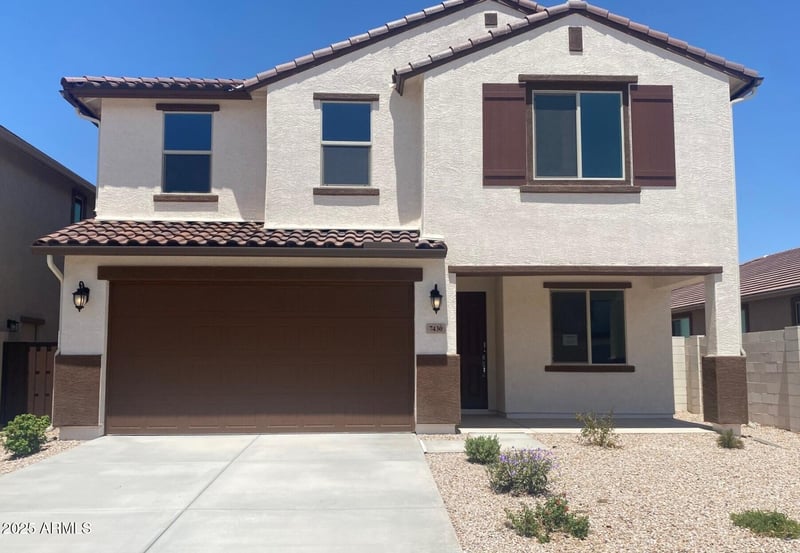 7430 Hackamore Ln, San Tan Valley, AZ 85143