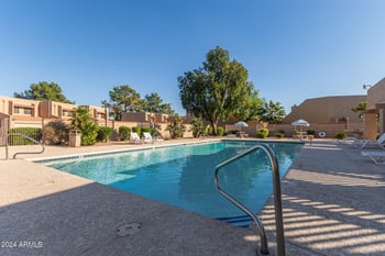 7432 43rd Ln, Glendale, AZ 85301