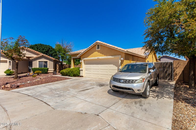 7432 Raymond St, Phoenix, AZ 85043