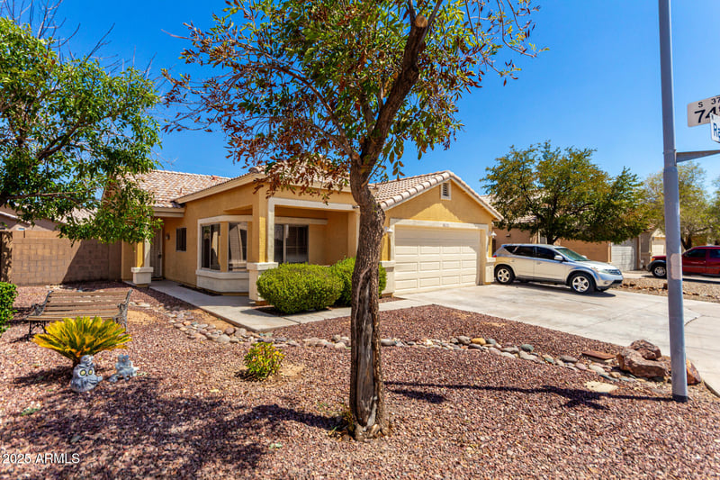 7432 Raymond St, Phoenix, AZ 85043