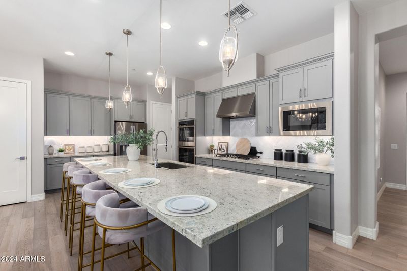 7433 E Via De Luna Dr, Scottsdale, AZ 85255