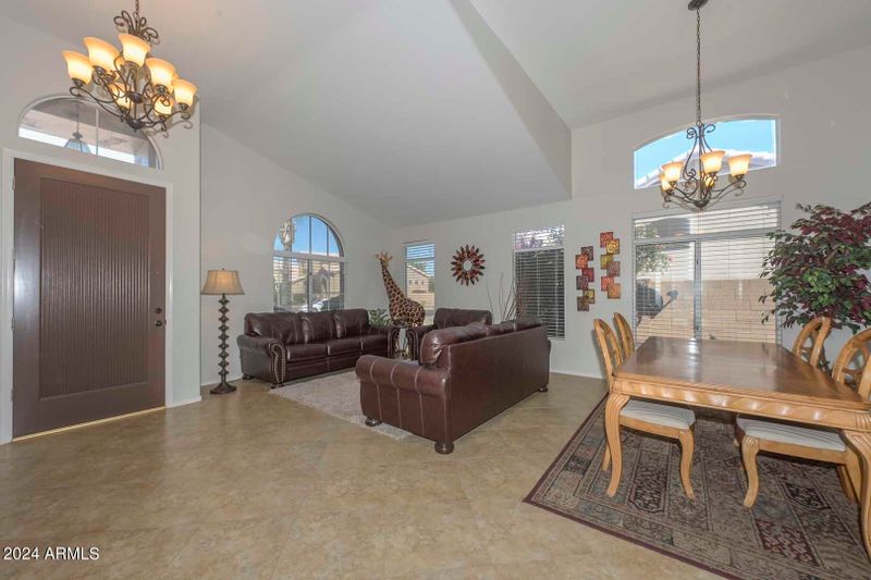 7433 W Foothill Dr, Glendale, AZ 85310