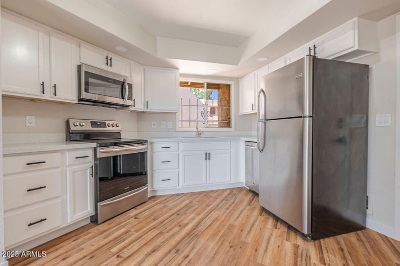 7434 44th Dr, Glendale, AZ 85301