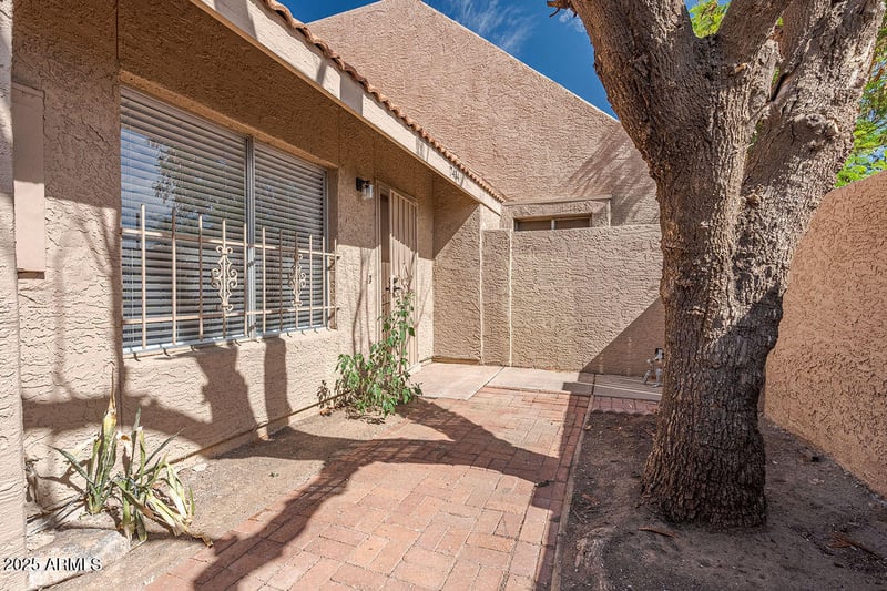 7434 44th Dr, Glendale, AZ 85301
