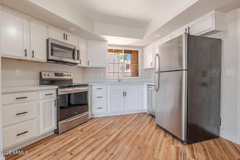 7434 44th Dr, Glendale, AZ 85301