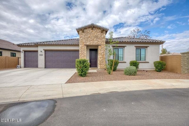7434 N 80th Ln, Glendale, AZ 85303