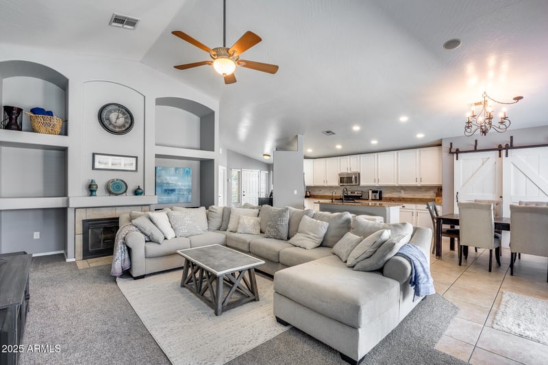 7435 Trails Dr, Glendale, AZ 85308