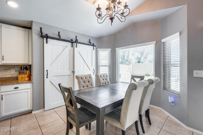 7435 Trails Dr, Glendale, AZ 85308