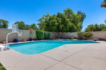 7435 Trails Dr, Glendale, AZ 85308