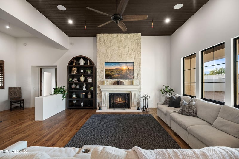 7436 Calavar Rd, Peoria, AZ 85381