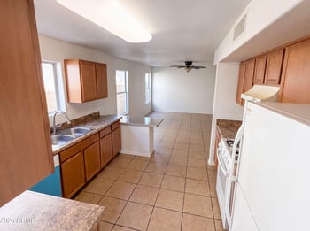 7436 Sanna St, Peoria, AZ 85345
