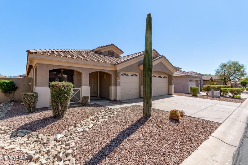 7437 Nora St, Mesa, AZ 85207