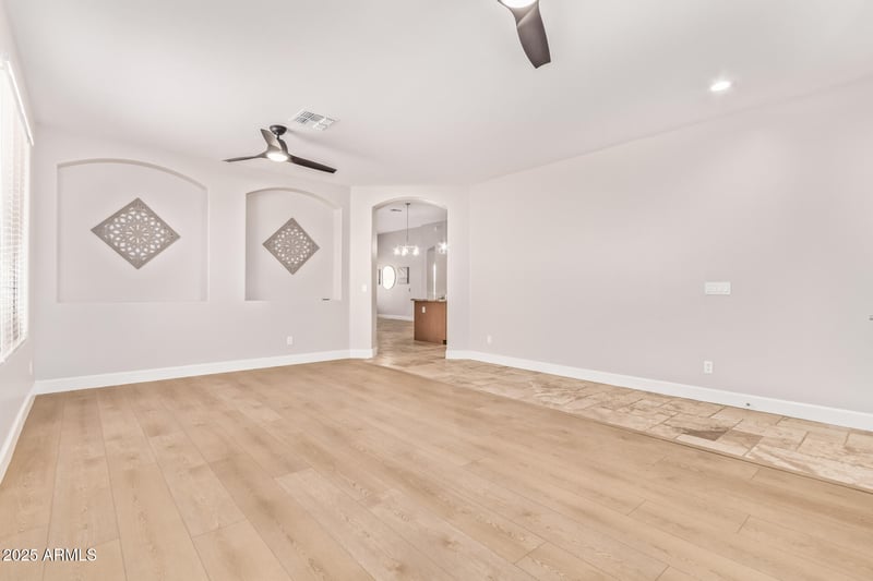 7437 Nora St, Mesa, AZ 85207