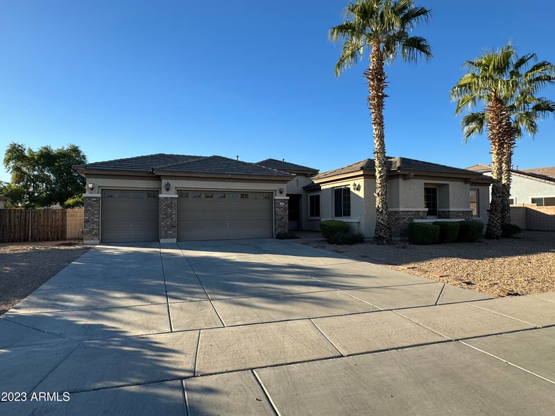 7438 N 85th Dr, Glendale, AZ 85305