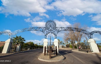 7438 Rose Ln, Glendale, AZ 85303