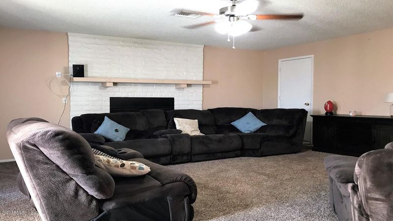 7438 W Becker Ln, Peoria, AZ 85345