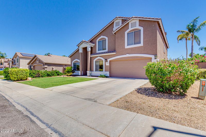 7439 W Crystal Rd, Glendale, AZ 85308