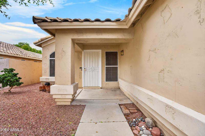 7439 Louise Dr, Glendale, AZ 85310