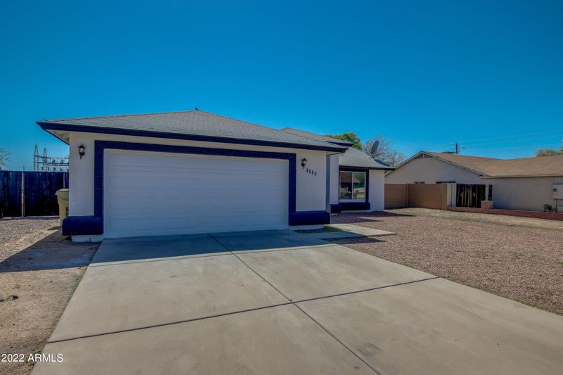 7439 W Reade Ave, Glendale, AZ 85303