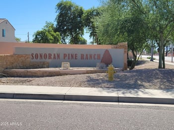 7439 Wolf St, Phoenix, AZ 85033