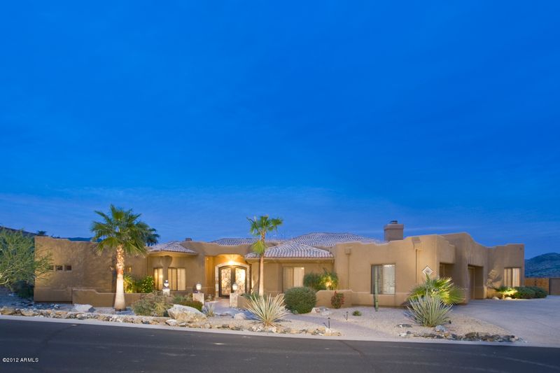 744 E Windmere Dr, Phoenix, AZ 85048