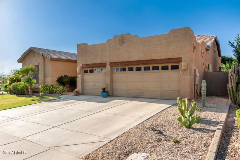744 E Wood Dr, Chandler, AZ 85249