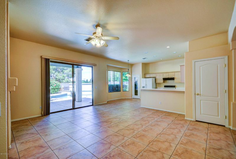 744 N Cambridge St, Gilbert, AZ 85233