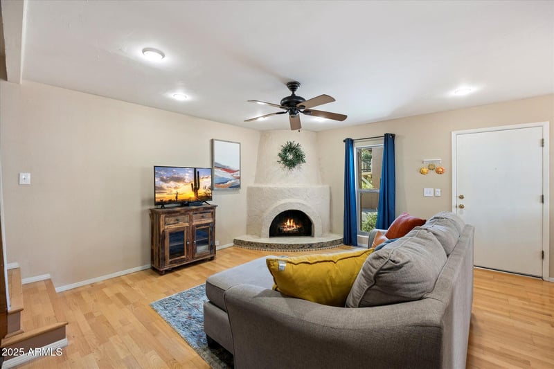 744 North Ln #1, Phoenix, AZ 85020
