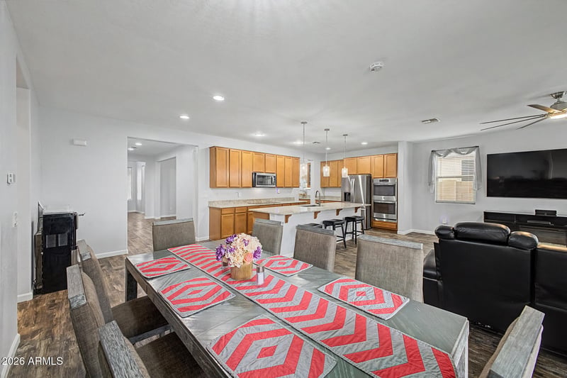 744 Desert Hollow Dr, San Tan Valley, AZ 85143