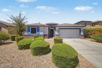 744 W Desert Hollow Dr, San Tan Valley, AZ 85143