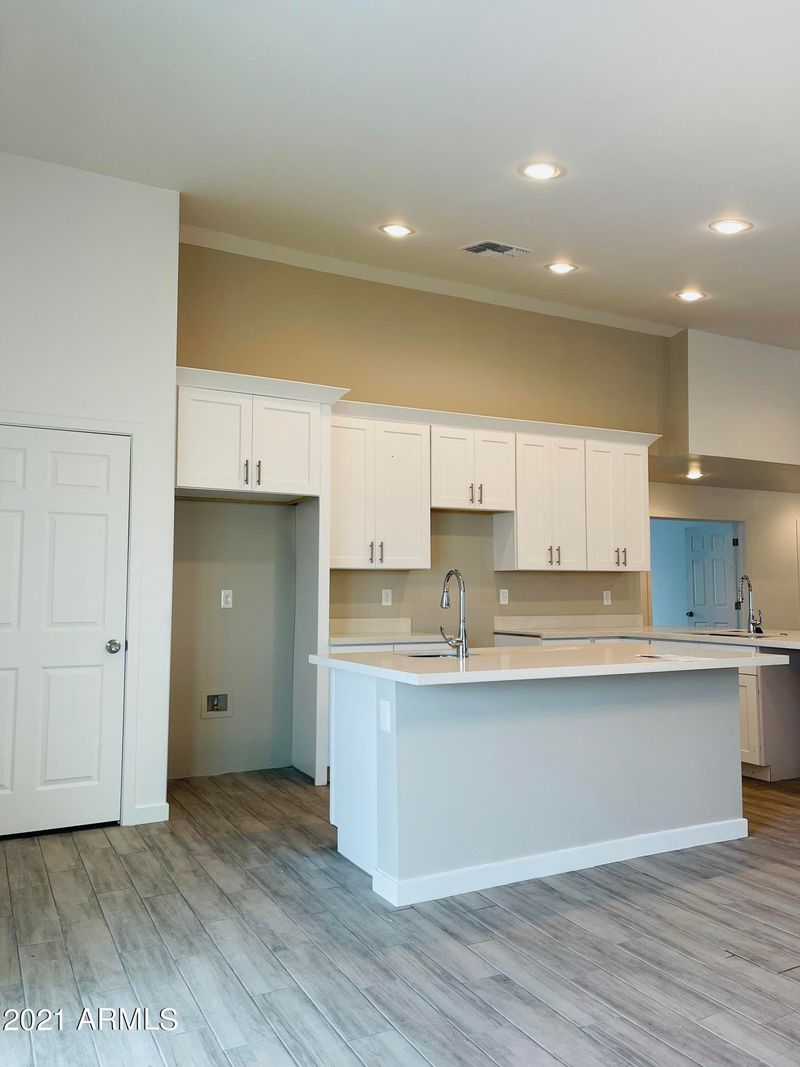 744 W Jones Ave, Phoenix, AZ 85041