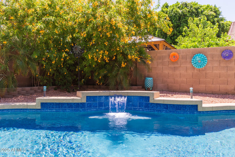 7441 Melinda Ln, Glendale, AZ 85308