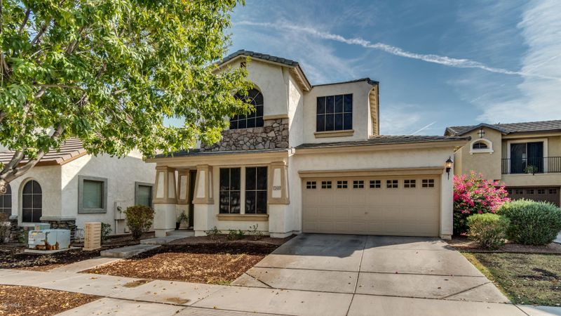 7441 S 19th St, Phoenix, AZ 85042