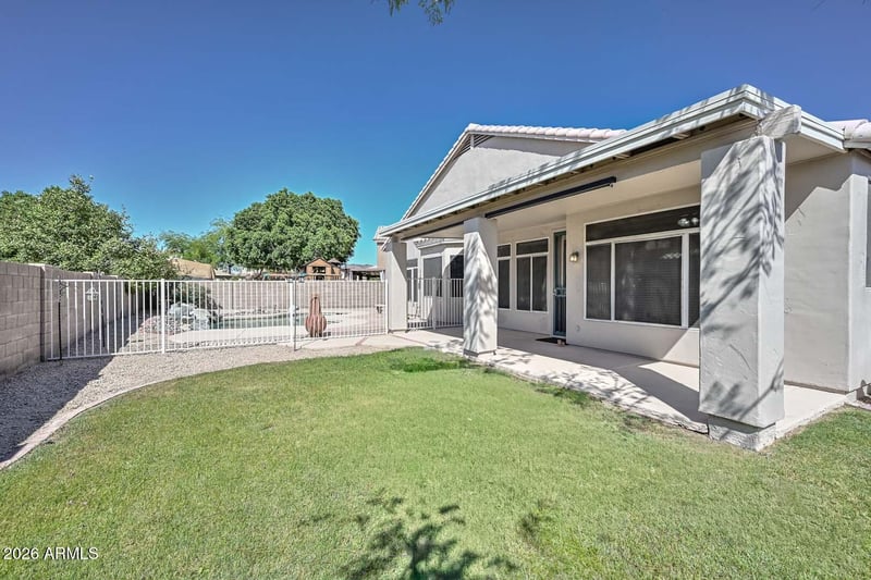 7444 Foothill Dr, Glendale, AZ 85310