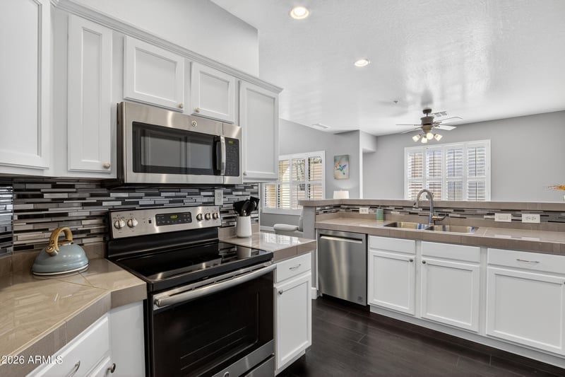 7445 Eagle Crest Dr #1056, Mesa, AZ 85207