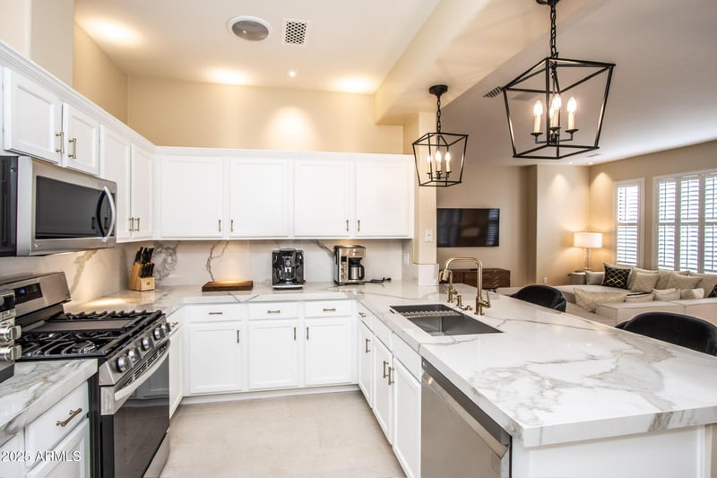7445 Eagle Crest Dr #1068, Mesa, AZ 85207
