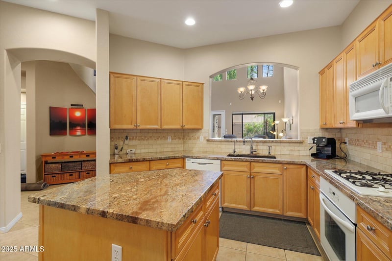7445 Eagle Crest Dr #1094, Mesa, AZ 85207