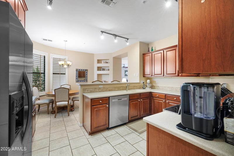 7445 Eagle Crest Dr #1143, Mesa, AZ 85207
