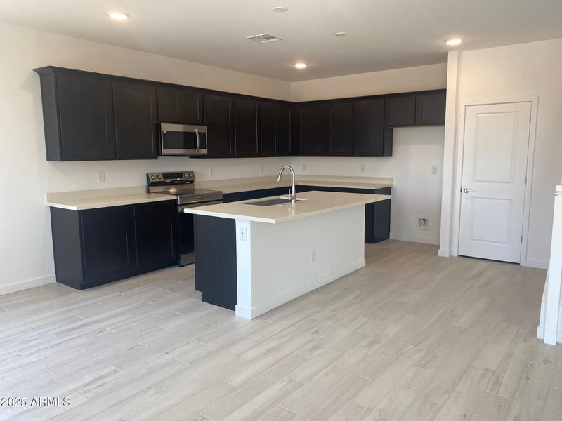 7445 Hackamore Ln, San Tan Valley, AZ 85143